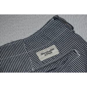 Abercrombie & Fitch Shorts Mens Size 33 Button Fly White Blue Striped Cotton